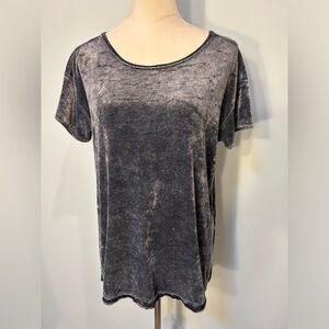 GreenTea brand velour bluish grey short sleeved shirt - high low cut - 1 flaw